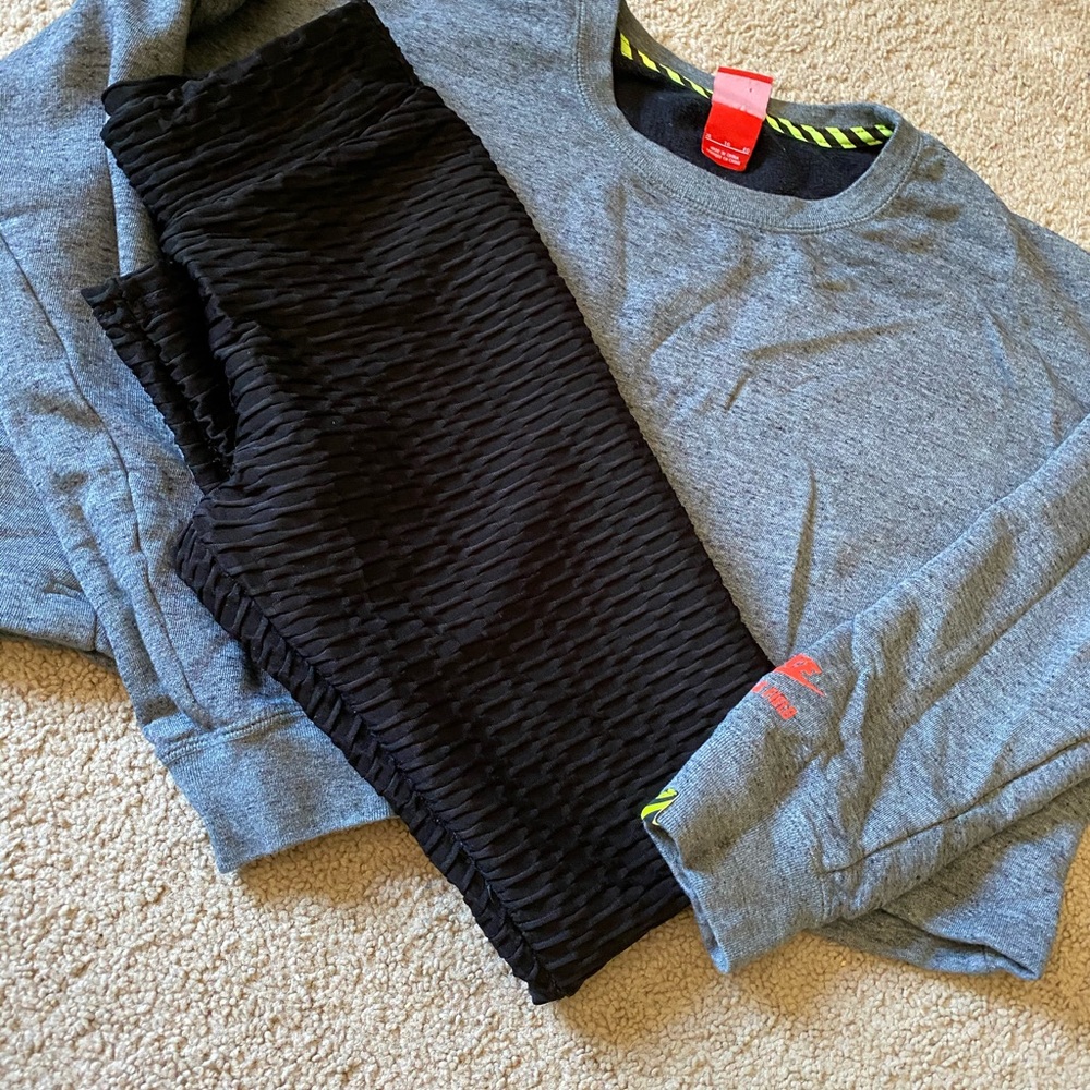 XL Nike Crop Sweater + 1 medium leggings
